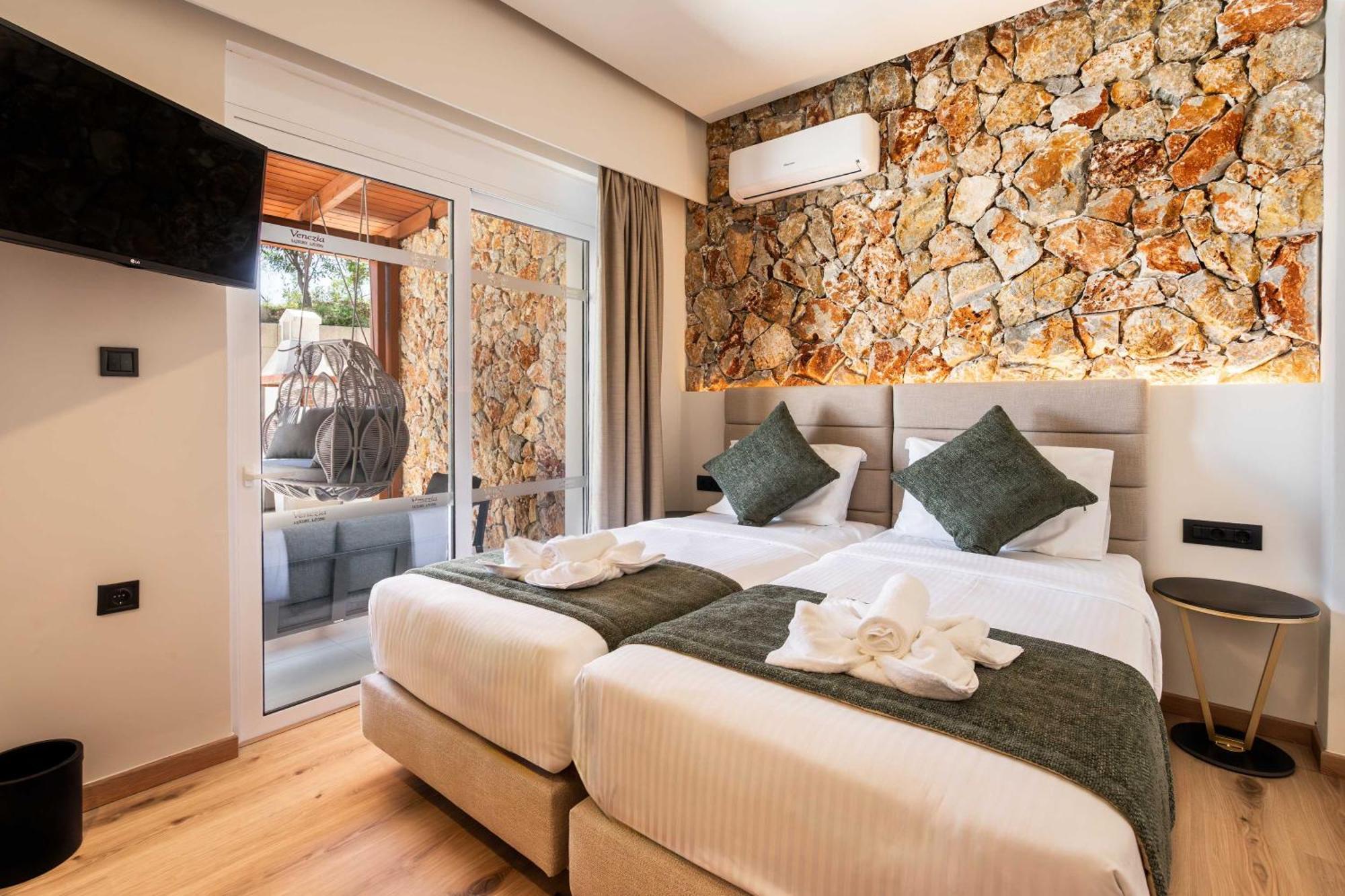 Venezia Luxury Living Villas, 法里拉基 外观 照片