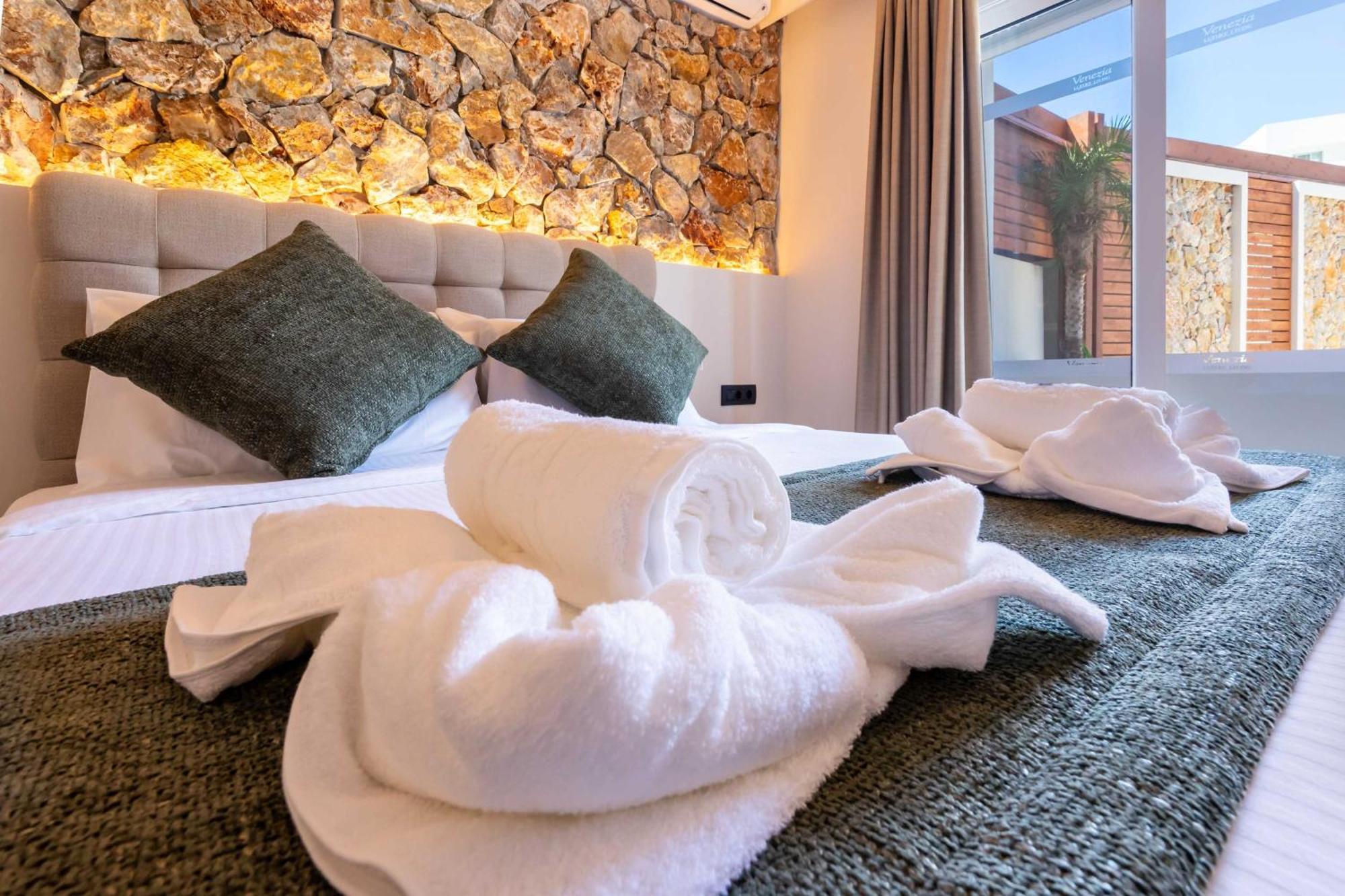 Venezia Luxury Living Villas, 法里拉基 外观 照片