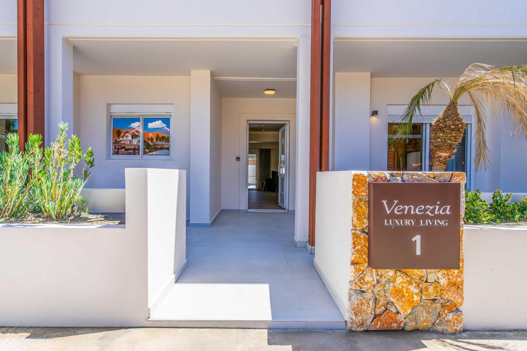 Venezia Luxury Living Villas, 法里拉基 外观 照片